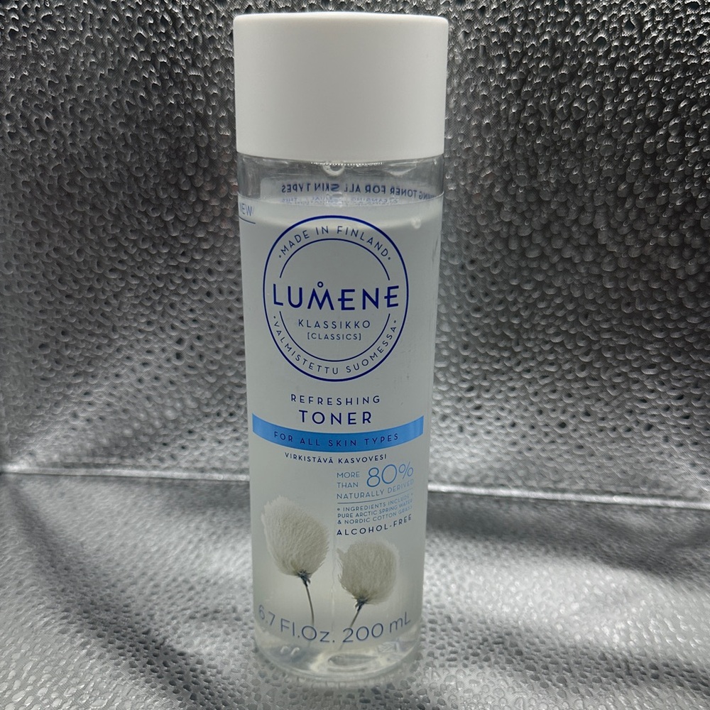 LuMee Klassikko Refreshing Toner - Clear and White